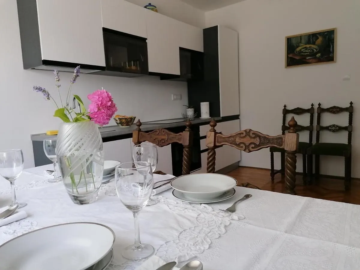 K&M Apartment Abbazia 0*,  Croazia