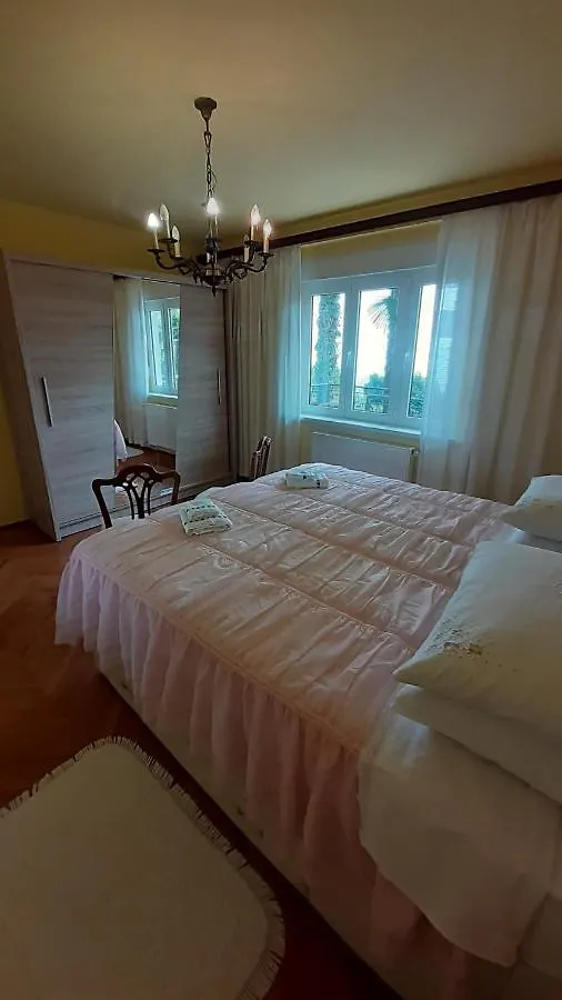 K&M Apartment Abbazia 0*,  Croazia